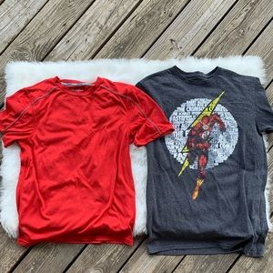 Mens Bundle t-shirts Red champion and the flash both size small
